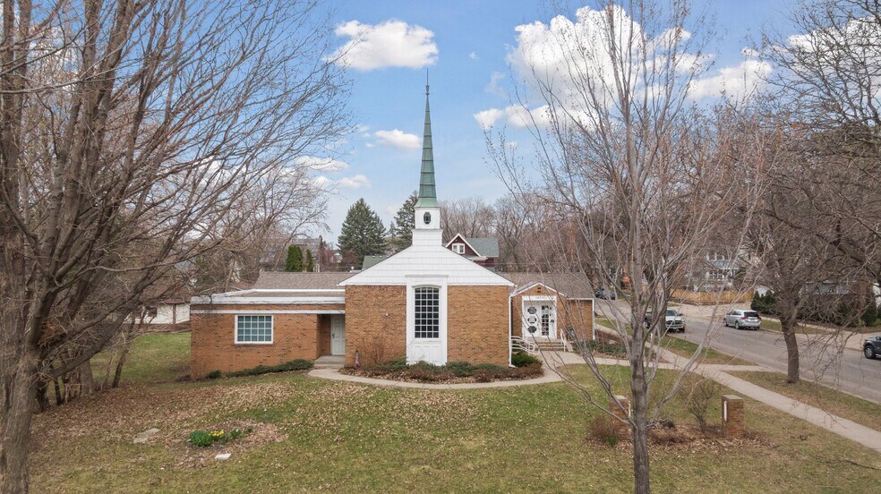 More Photos Of 1671 Summit Ave, Saint Paul Religious Facility For Sale