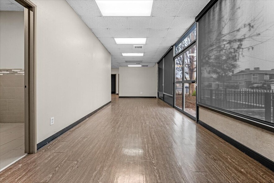 More Photos Of 1027 W Murray Ave, Visalia Service For Sale