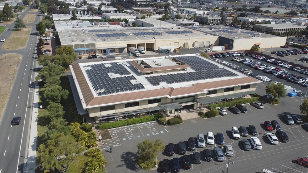 More Photos Of 8000 Edgewater Dr, Oakland Office For Lease