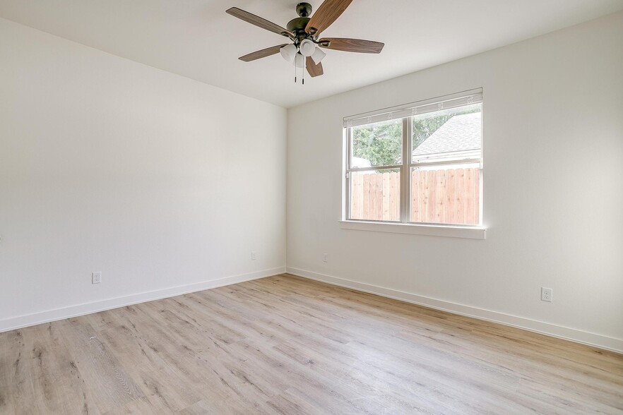 More Photos Of 3108 Frazier Ave, Fort Worth Multifamily For Sale