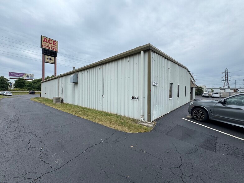 More Photos Of 6547 E Skelly Dr, Tulsa Unknown For Lease