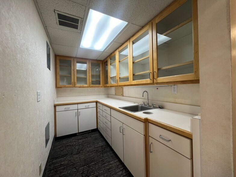 More Photos Of 530 W Pleasant St, Mankato Medical For Lease