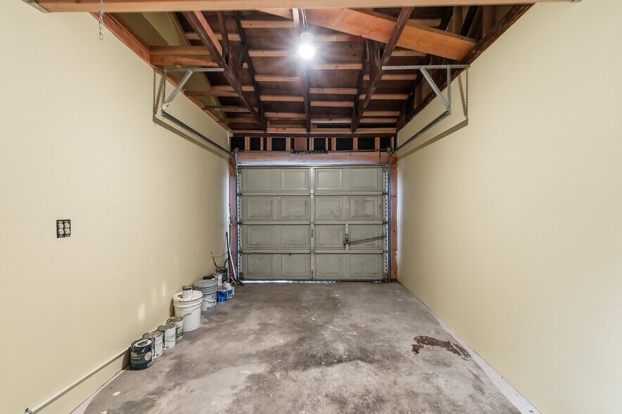 More Photos Of 567 San Geronimo Valley Dr, San Geronimo Apartments For Sale