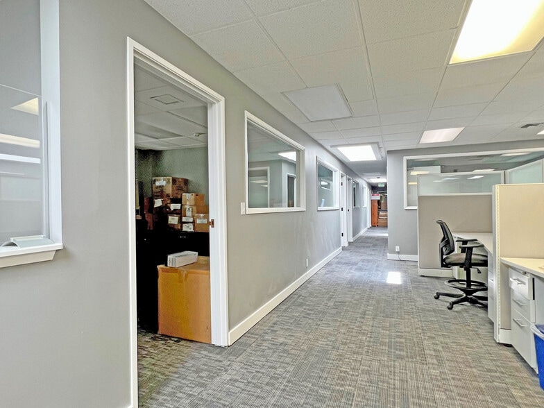 More Photos Of 25 W Anapamu St, Santa Barbara Office For Lease