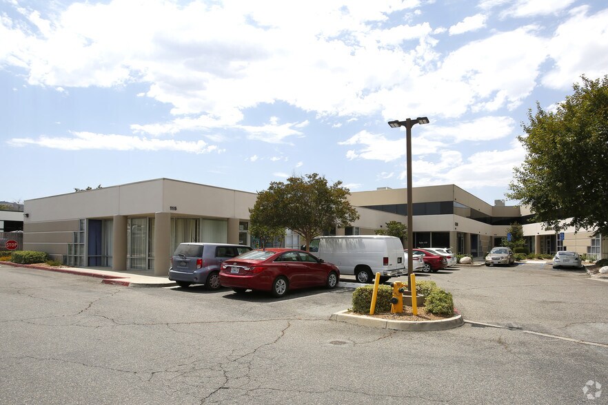 More Photos Of 27576 Commerce Center Dr, Temecula Unknown For Lease