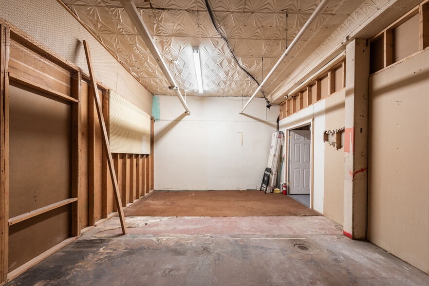 More Photos Of 1218-1220 Tamm Ave, Saint Louis Storefront Retail Residential For Lease