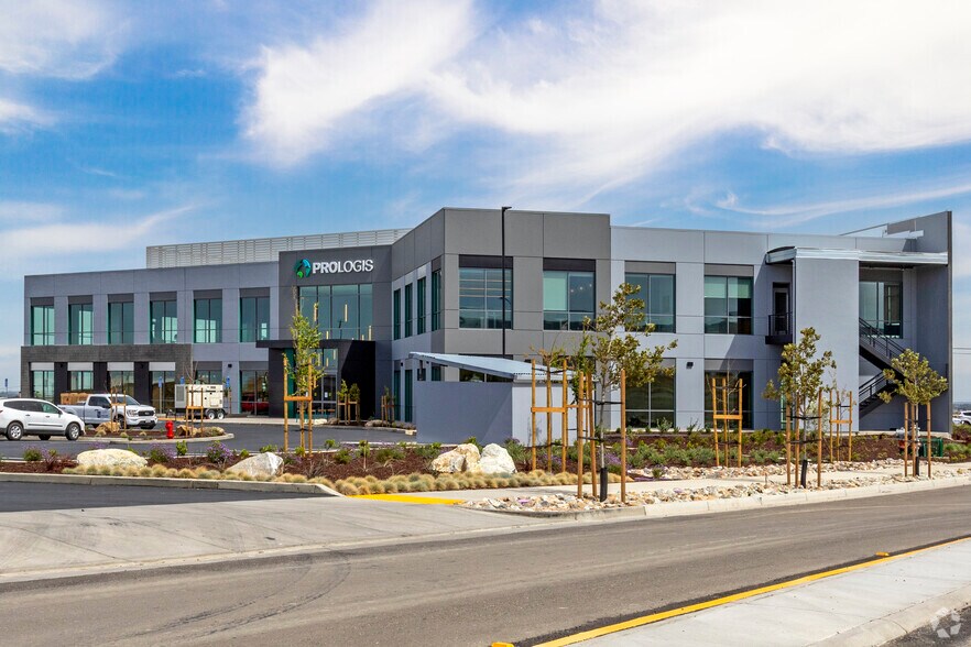 More Photos Of 615 International Pky, Tracy Office For Lease