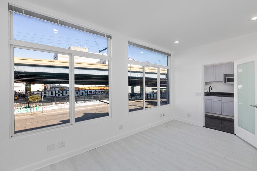 More Photos Of 49 Duboce Ave, San Francisco Warehouse For Lease