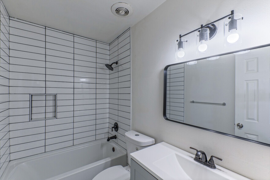 More Photos Of 1017-1031 E Fairmount Ave, Phoenix Apartments For Sale