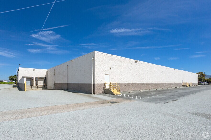 More Photos Of 370 Northridge Shopping Ctr, Salinas Freestanding For Sale