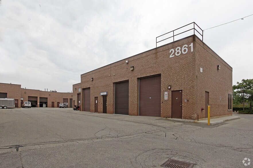 More Photos Of 2861 Sherwood Heights Dr, Oakville Light Distribution For Lease