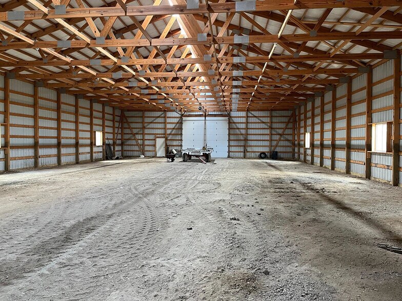 More Photos Of 2601 Iverson Rd, Stoughton Warehouse For Lease