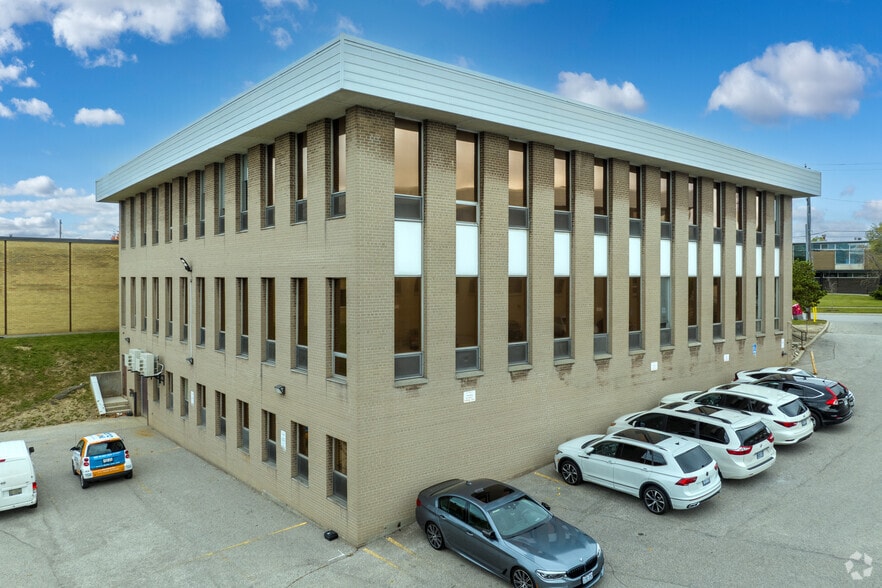 More Photos Of , Toronto Office For Sale