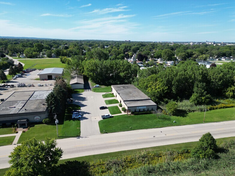 More Photos Of 1450 Radisson St, Green Bay Warehouse For Lease