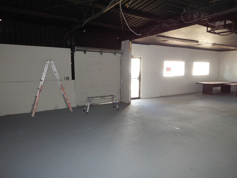 More Photos Of 2841 E Bell Rd, Phoenix Storefront Retail Office For Sale