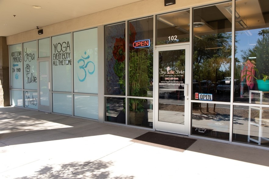 More Photos Of 342 N Val Vista Dr, Mesa Storefront Retail Office For Lease