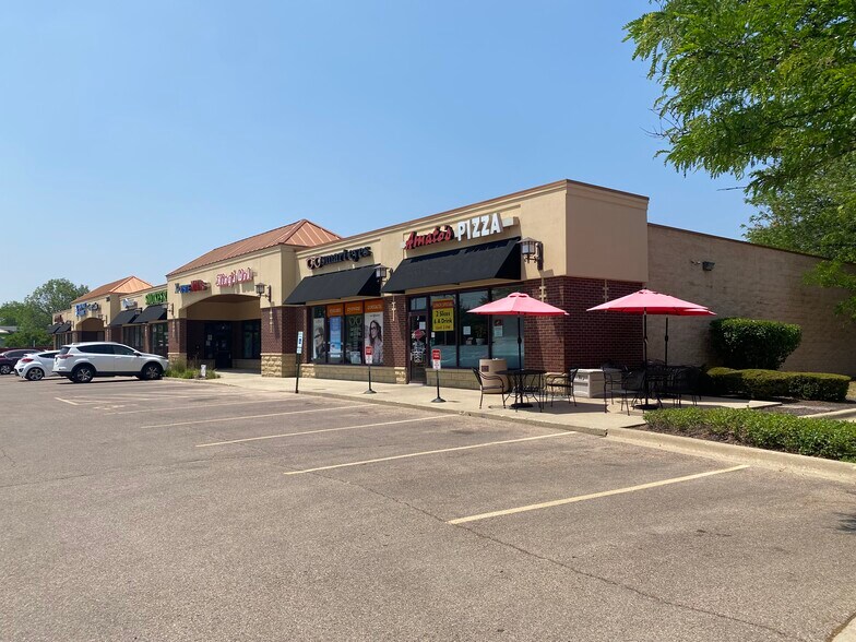 Primary Photo Of 3150 N Aurora Rd, Aurora Unknown For Lease