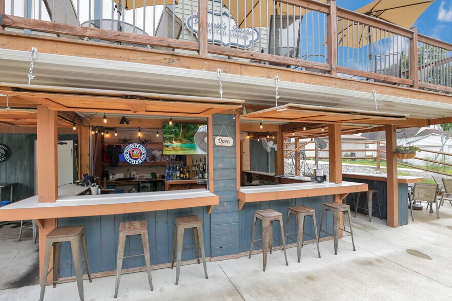 More Photos Of 14675 Zion Rd, Thornville Restaurant For Sale