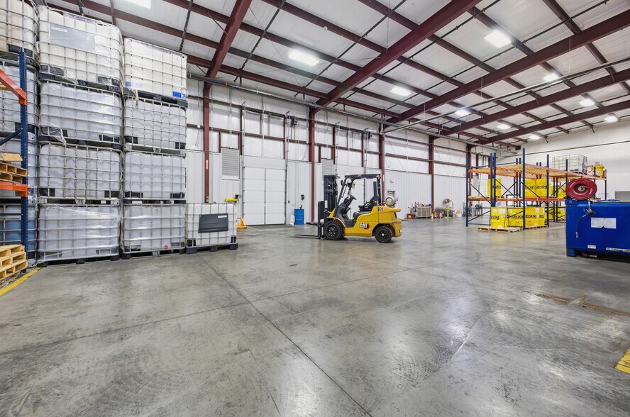 More Photos Of 2415 S Nicklas, Oklahoma City Manufacturing For Lease
