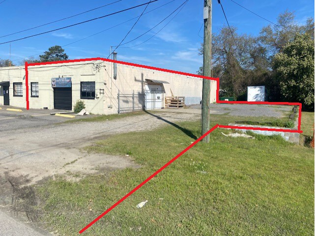 More Photos Of 914-920 Holland Ave, Cayce Manufacturing For Lease