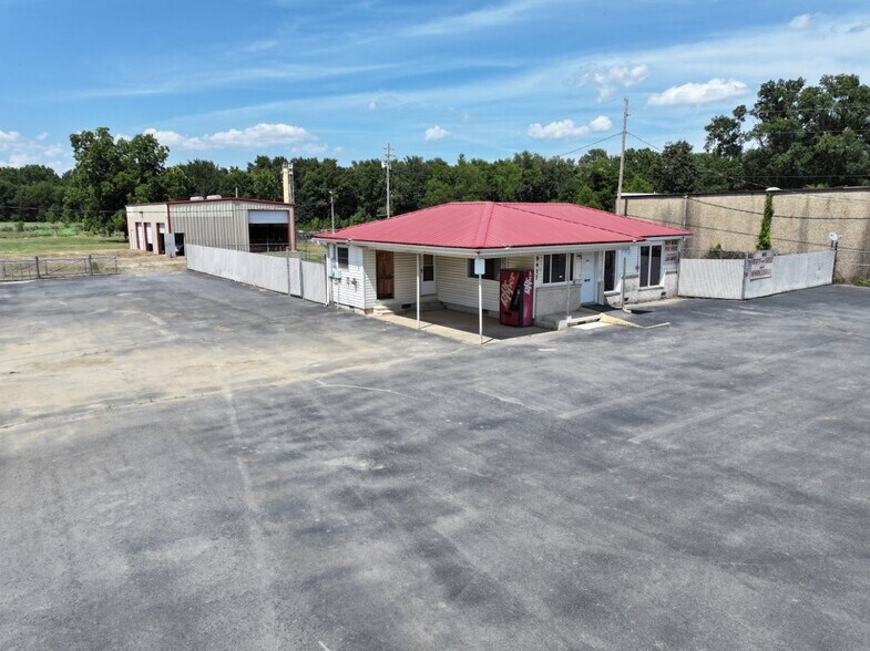More Photos Of 8417 Hwy 70, North Little Rock Auto Dealership For Lease
