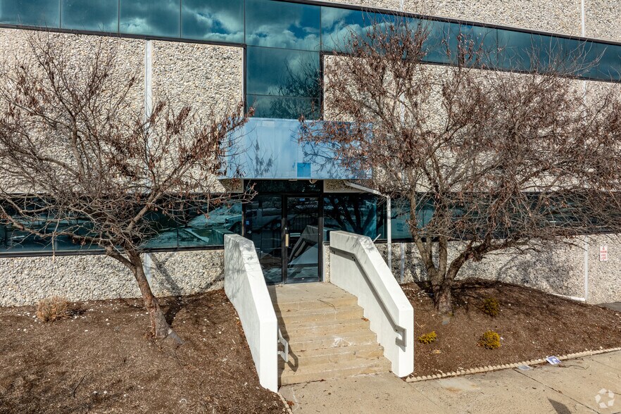 More Photos Of 400-490 Heller Park Ct, Dayton Warehouse For Lease