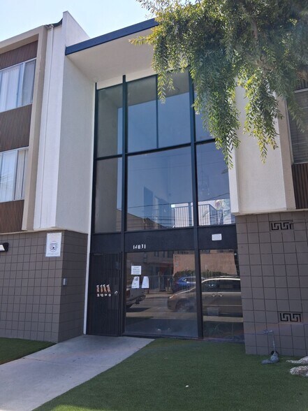More Photos Of 14031 Cerise Ave, Hawthorne Apartments For Sale