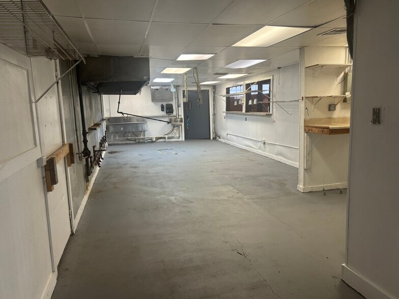 More Photos Of 13525 Wetmore Rd, San Antonio Restaurant For Lease