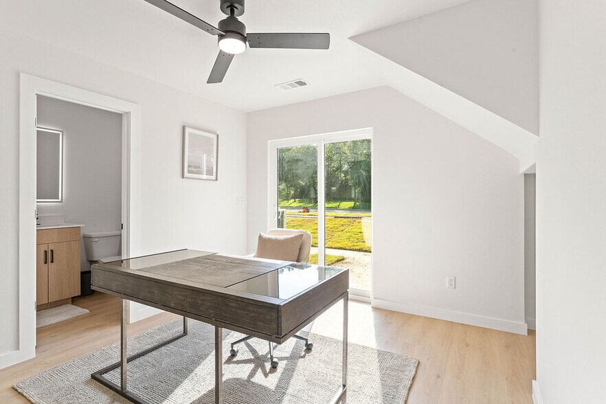 More Photos Of 1982 S Razorback Rd, Fayetteville Apartments For Sale