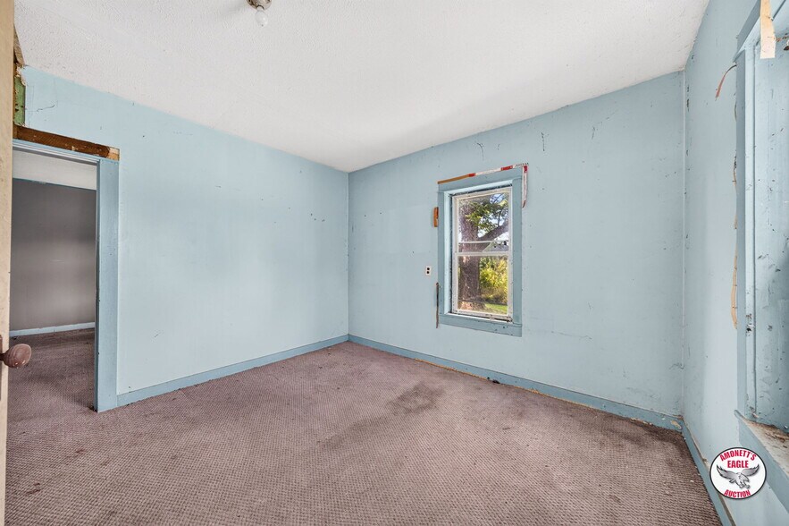 More Photos Of 2969 Moodyville Rd, Byrdstown General Retail For Sale
