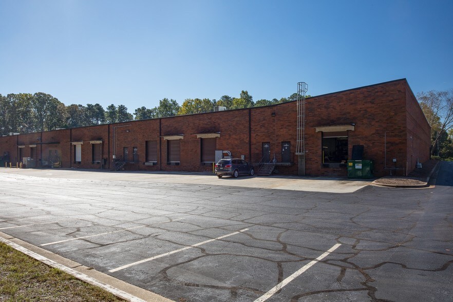 More Photos Of 1505 Pavilion Pl, Norcross Distribution For Lease