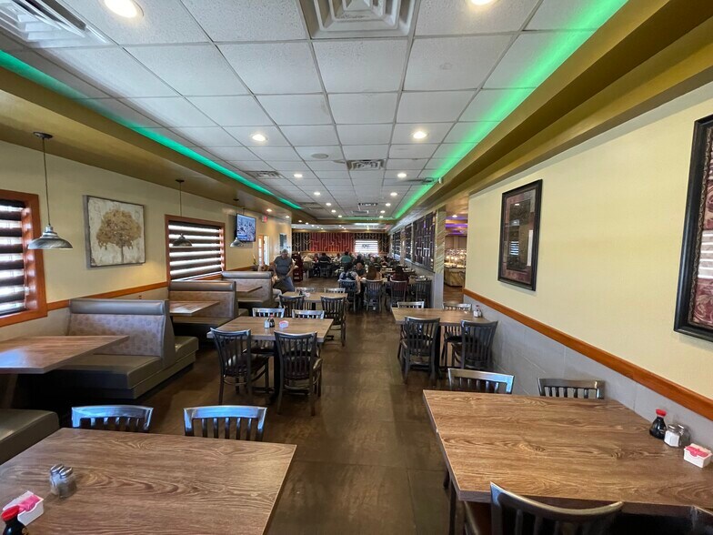 More Photos Of 730 W Spring Valley Rd, Richardson Restaurant For Sale