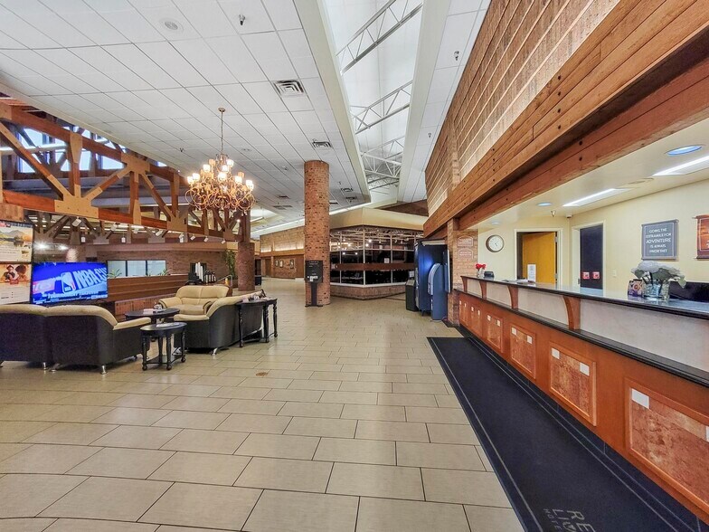 More Photos Of 850 S Bluff St, St George Hotel For Sale