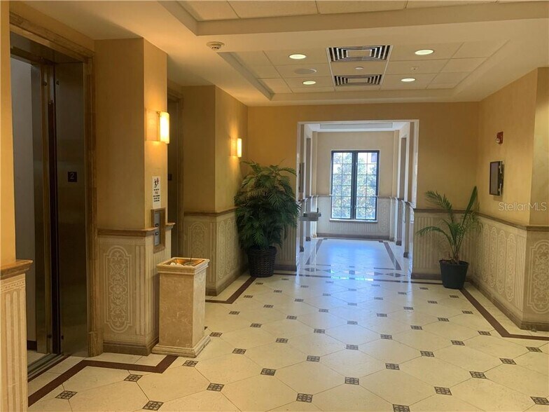 More Photos Of 2295 S Hiawassee Rd, Orlando Office For Sale