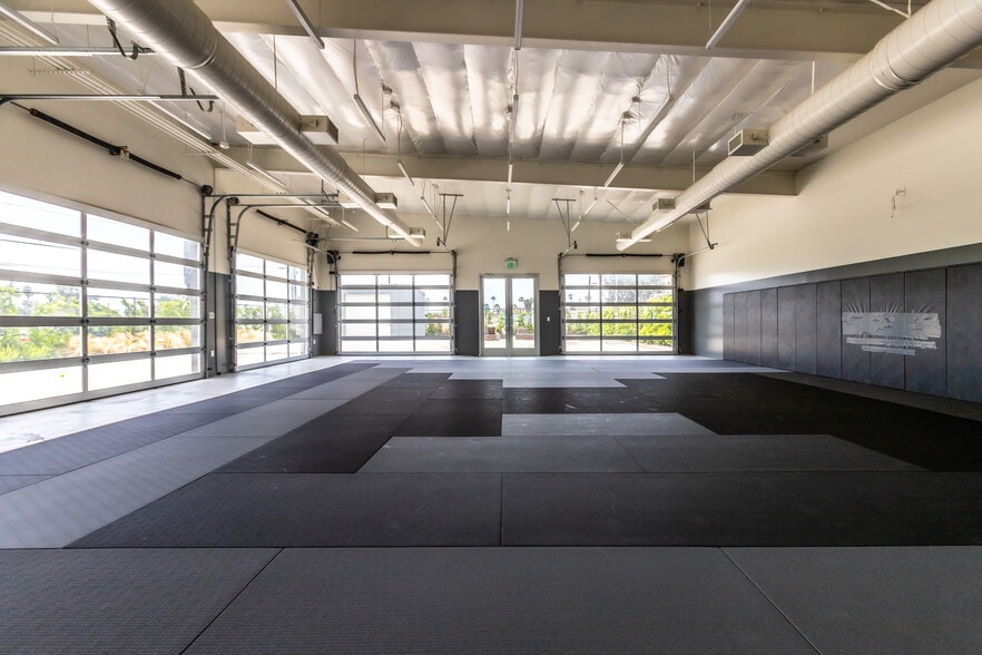 More Photos Of 1523 S Coast Hwy, Oceanside Freestanding For Lease