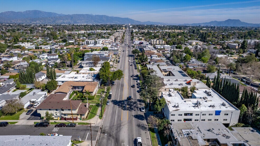 More Photos Of 13430 Victory Blvd, Van Nuys Apartments For Sale