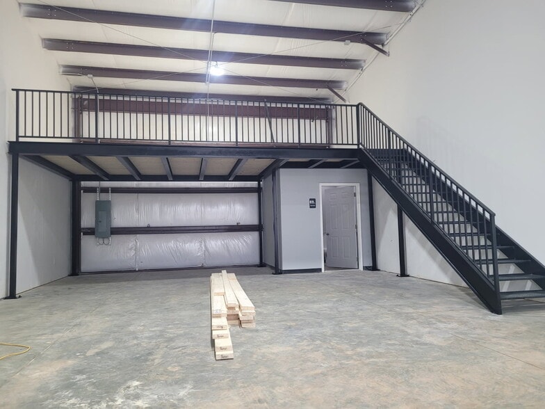 More Photos Of 4810 Wages Way, Sugar Hill Warehouse For Lease