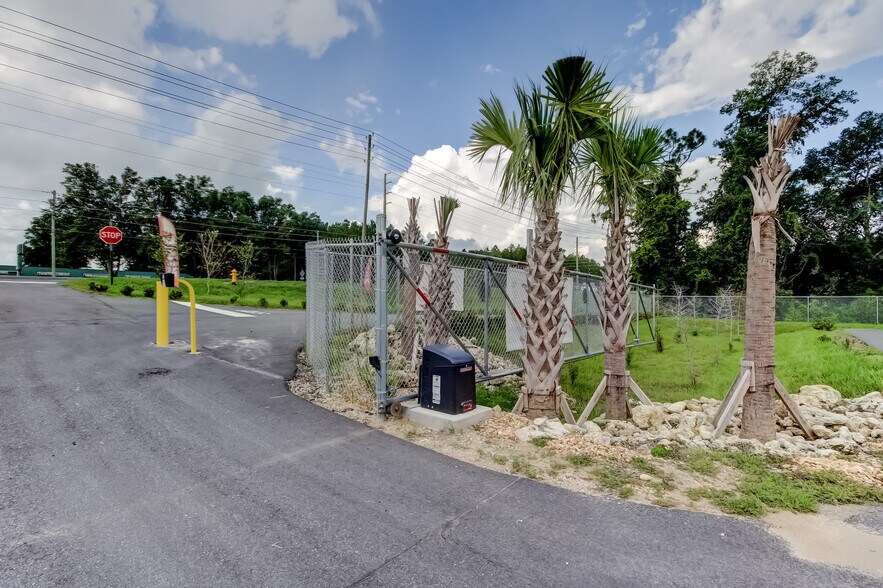 More Photos Of 921 E Norvell Bryant Hwy, Hernando Self Storage For Sale