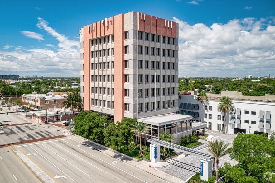 Primary Photo Of 225 N Federal Hwy, Pompano Beach Office For Lease