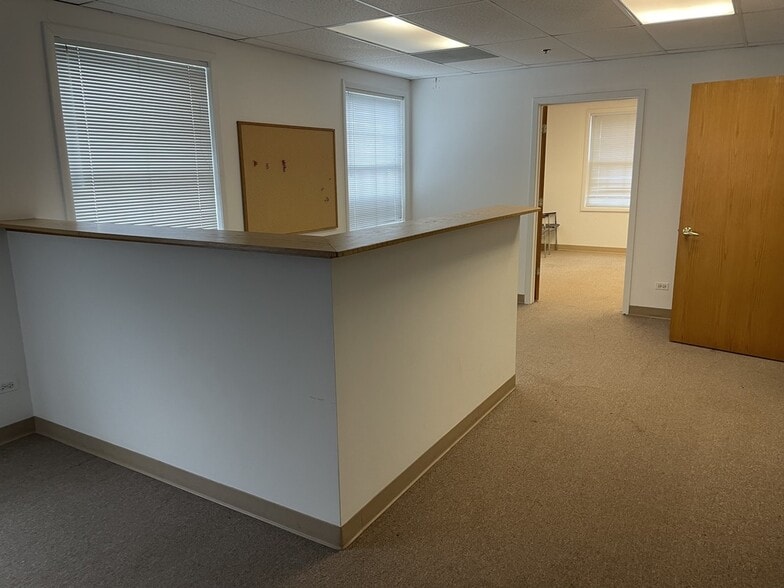 More Photos Of 715 Ela Rd, Lake Zurich Medical For Sale