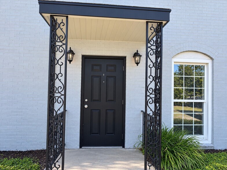 More Photos Of 121 Saint Joseph Ave, Brewton Office For Sale