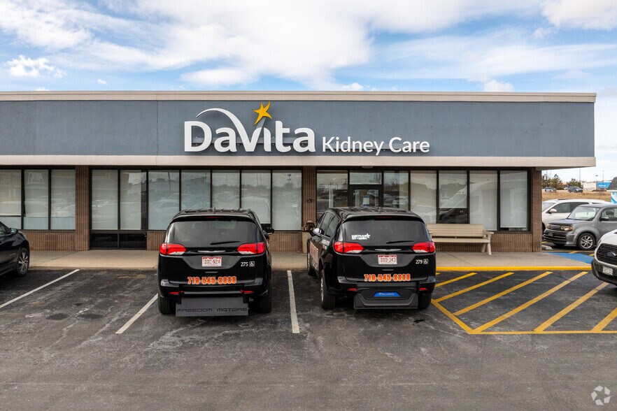 More Photos Of 1350 W Main St, Sterling Unknown For Lease