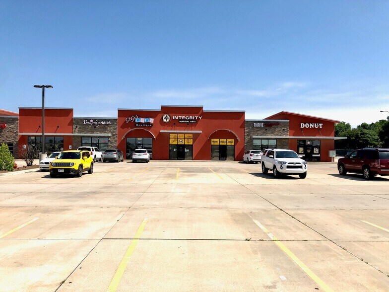 Primary Photo Of 1991 Tower Dr, Oklahoma City Unknown For Lease
