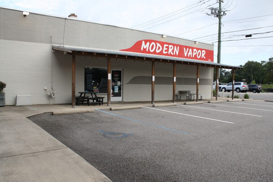 More Photos Of 1757 Savannah Hwy, Charleston General Retail For Lease