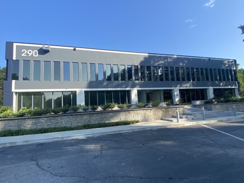 More Photos Of 290 Interstate N Cir SE, Atlanta Office For Lease