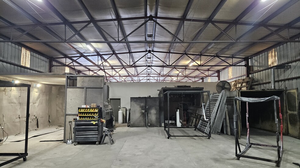 More Photos Of 2307-2311 Industrial Way, Ceres Warehouse For Sale