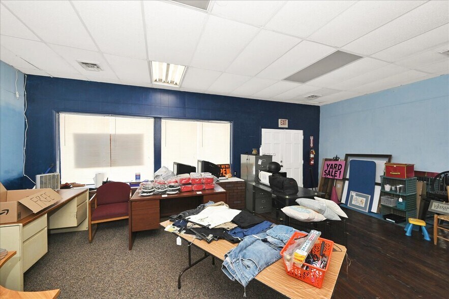 More Photos Of 205 2nd Ave E, Oneonta General Retail For Sale