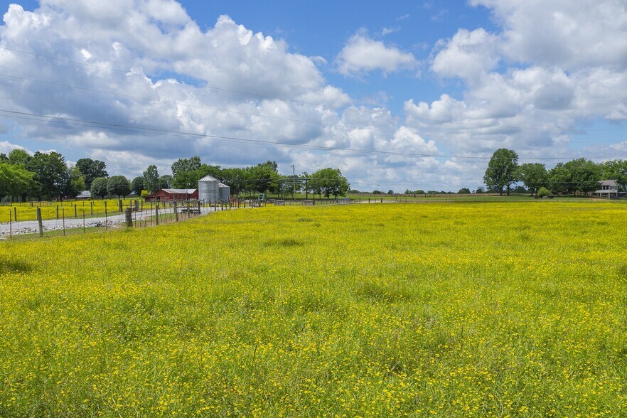 More Photos Of 2781 Franklin Pike, Lewisburg Land For Lease