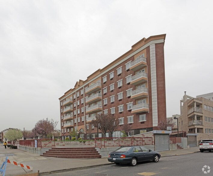 More Photos Of 2801 Emmons Ave, Brooklyn Coworking Space