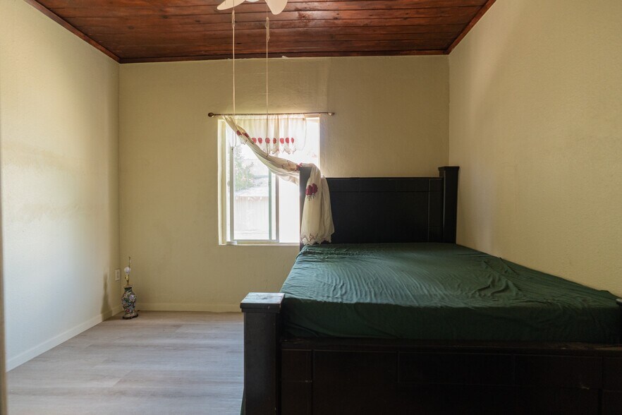 More Photos Of 3882 Washington Ave, Le Grand Apartments For Sale